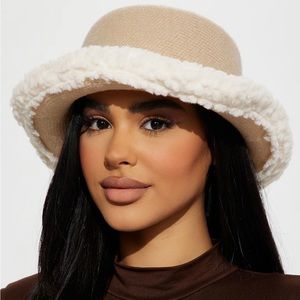 Oatmeal Bucket Hat NWT